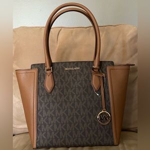 Michael Kors logo tote